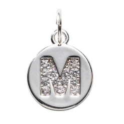 Bokstavshänge cirkel strass M – Ø12 mm, mässing pläterat med 925 sterling silver