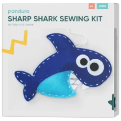 DIY-kit Sharp Shark – sy en gosig haj av filt! Längd ca 20 cm