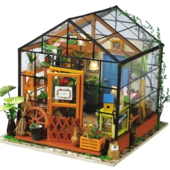 DIY Mini Cathy's Greenhouse