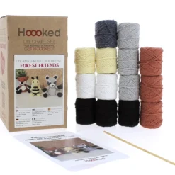 Hooked DIY-kit Forest friends, virka 3 söta skogskompisar