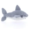 Hoooked DIY-kit Maverick Shark, den jättesnälla hajen! L. 21 cm