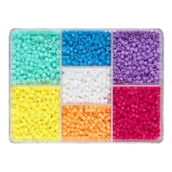 Mix med färgglada smyckespärlor i 7 olika färger, ca 4200 st. Ø4 mm