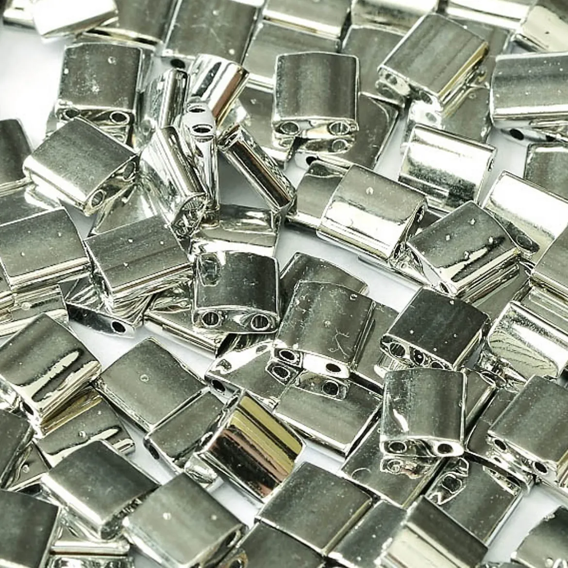 MIYUKI Tila alum.pläterad 10g – 55006TL Aluminum Silver