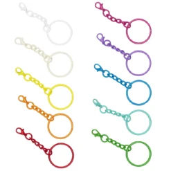 Nyckelringar av metall, 10-pack i färgglada färger. Längd 6,5 cm, Ø2,5 cm