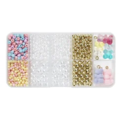 Pärlmix med färgglada pärlor, guldiga pärlor, glaspärlor och 6 charms i form av söta nallebjörnar!