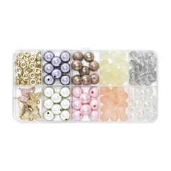 Pärlmix med pastellfärgade runda pärlor (Ø8 / 10 mm) & 4 fjärils-charms