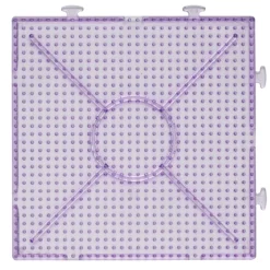 Pärlplatta för pärlor & rörpärlor i storleken Ø5 mm – transparent lila, 15×15 cm