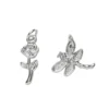 2 silverfärgade hängen charms trollslända 13,8×14,5 mm, ros 7×18,6 mm