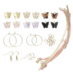 Smyckekit med fjärils-tema – 3 par örhängen, 3 armband & 12 glänsande charms