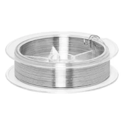 Smycketråd av metall, silverfärgad. Tjocklek 0,6 mm, längd 30 meter
