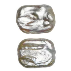 Sötvattenspärlor odlade 30 st. ca 3×5 mm stora, 0,6 mm håldiameter
