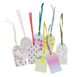 Tags med vår- och sommarkänsla! 8 st. etiketter med motiv + satinband, 65×120 mm