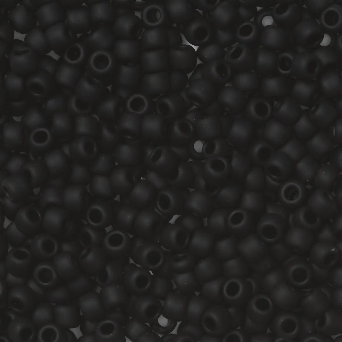 TOHO-pärlor runda 11/0 – matt svart, 49F Transparent frosted jet black