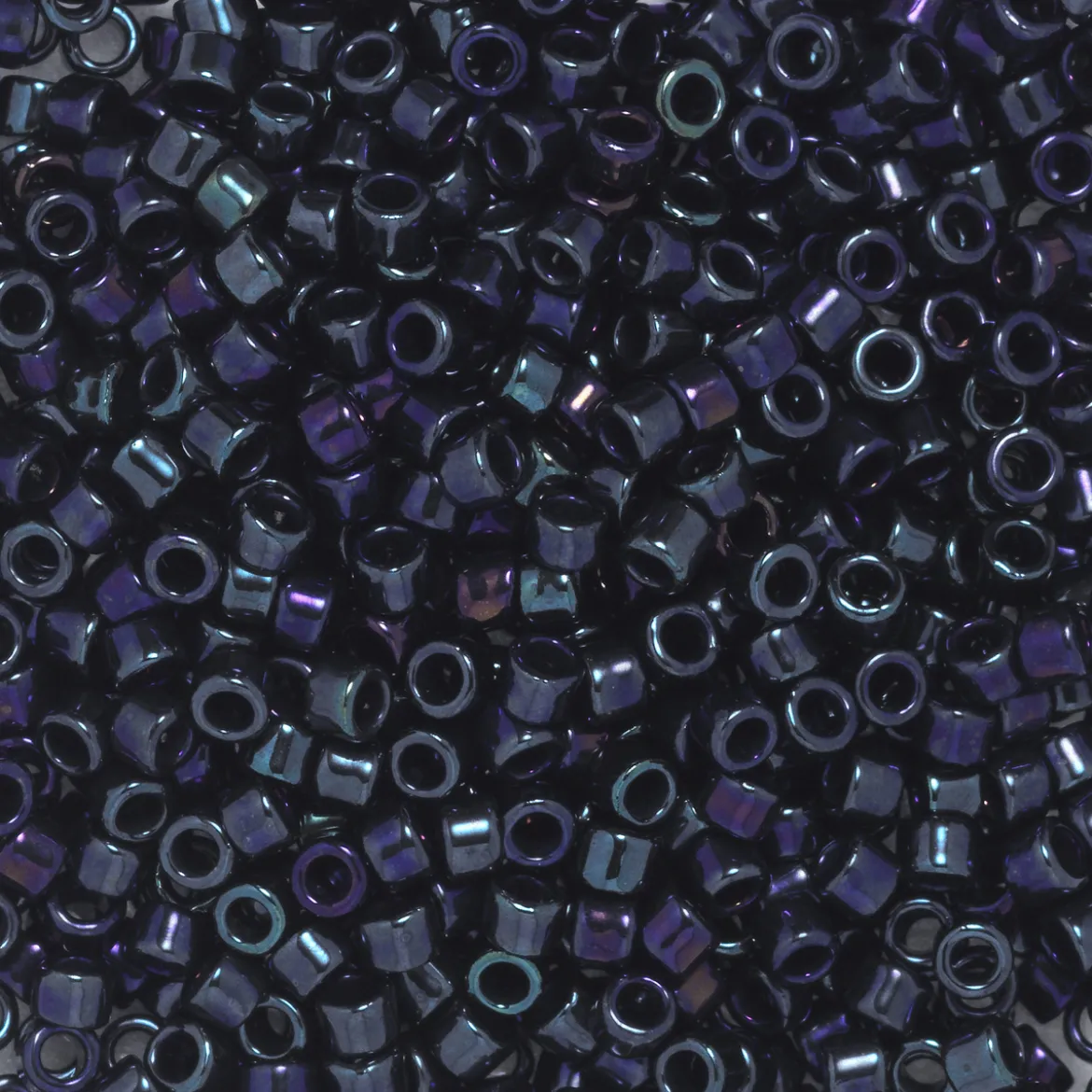 TOHO-pärlor 11/0 – svartoljig metallic, 82 Metallic nebula